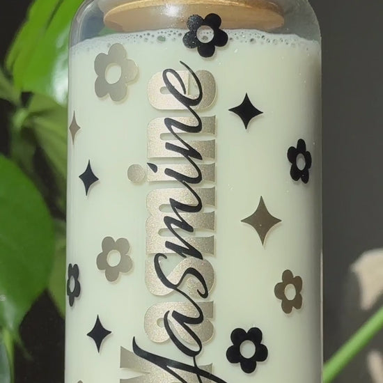 video van Gepersonaliseerd glas met luxe design in zwart en goud