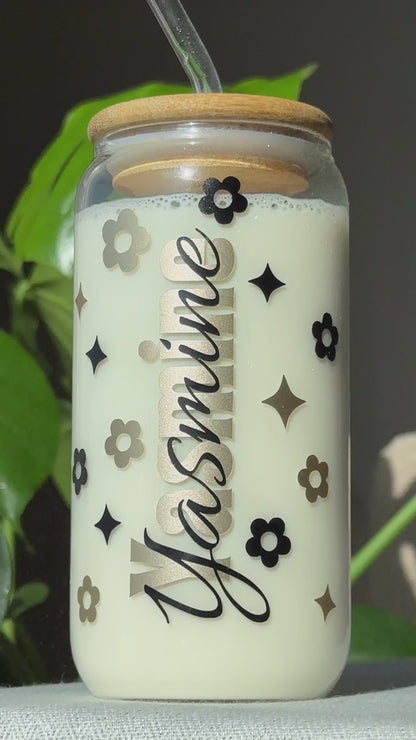 video van Gepersonaliseerd glas met luxe design in zwart en goud